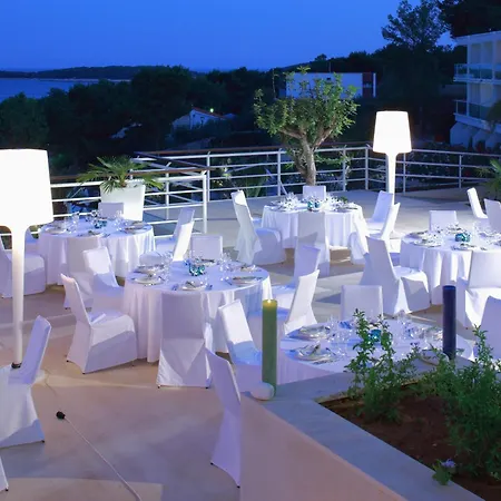 Ξενοδοχείο Amfora Hvar Grand 4*