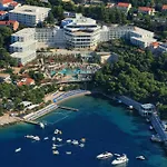 安姆弗拉哈弗高级海滩度假酒店