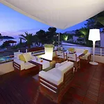安姆弗拉哈弗高级海滩度假酒店 4*